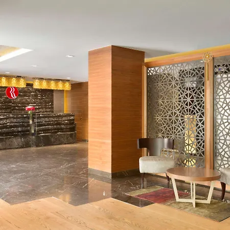 Hotell Ramada By Wyndham