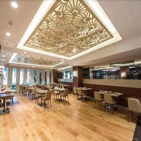 Hotel Ramada By Wyndham 3*
