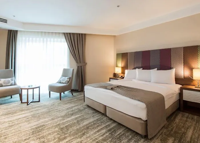 Hotel Ramada By Wyndham 3*