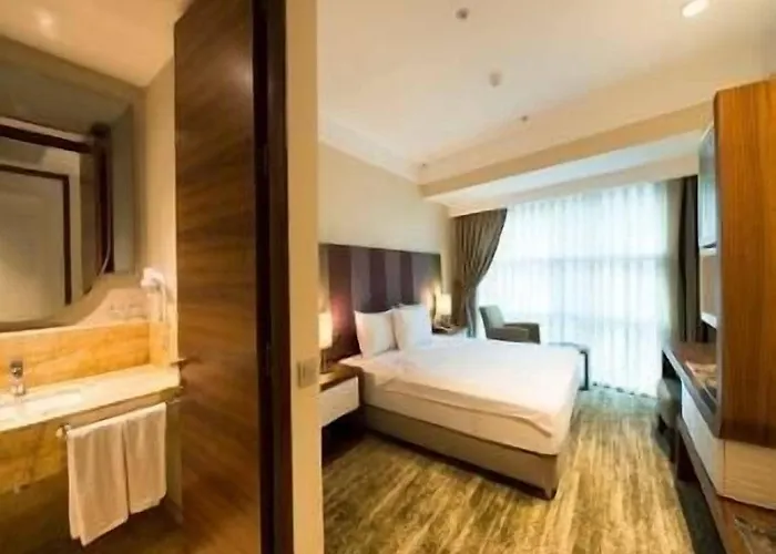 Ramada By Wyndham 3*