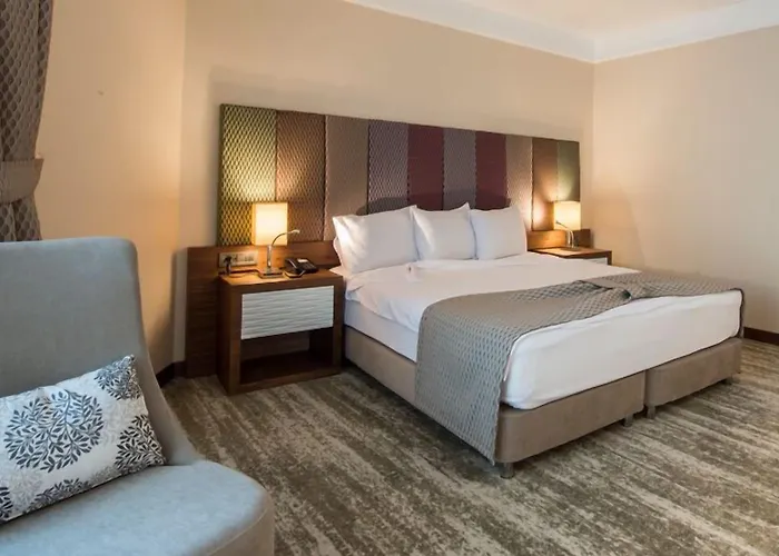 Ramada By Wyndham 3*