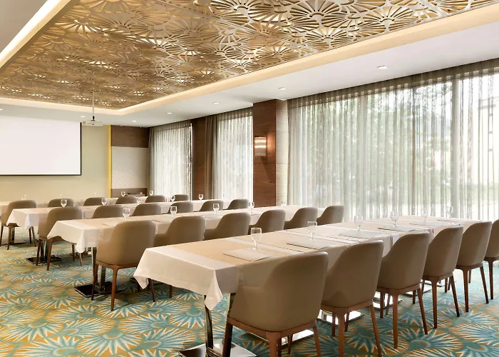 Hotel Ramada By Wyndham Gemlik